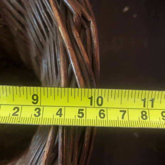 - Vintage Brown Wicker Plant Pot Holder. - Picture 4 of 5